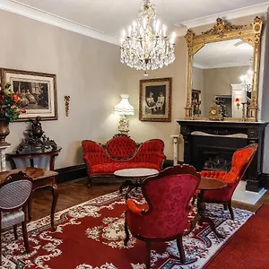 https://le-clos-saint-louis.hotelsquebeccity.net
