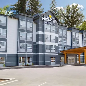 Microtel & By Wyndham Oyster Bay Hotel Ladysmith