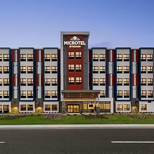 ** Hotel Microtel & Qc Canadá